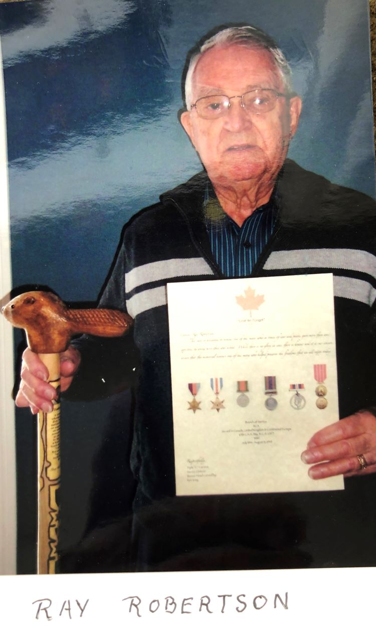 Carving Canes Honor Vets
